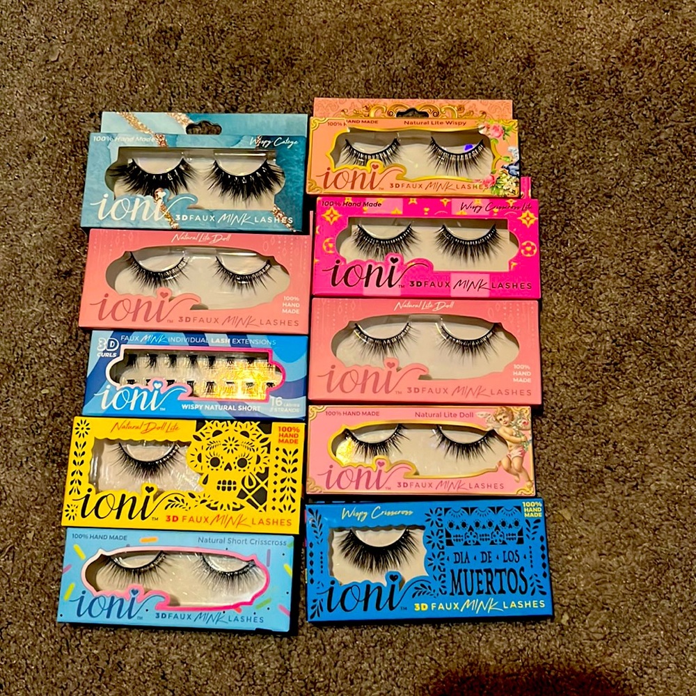 Ioni eyelash variety bundle with brush holder